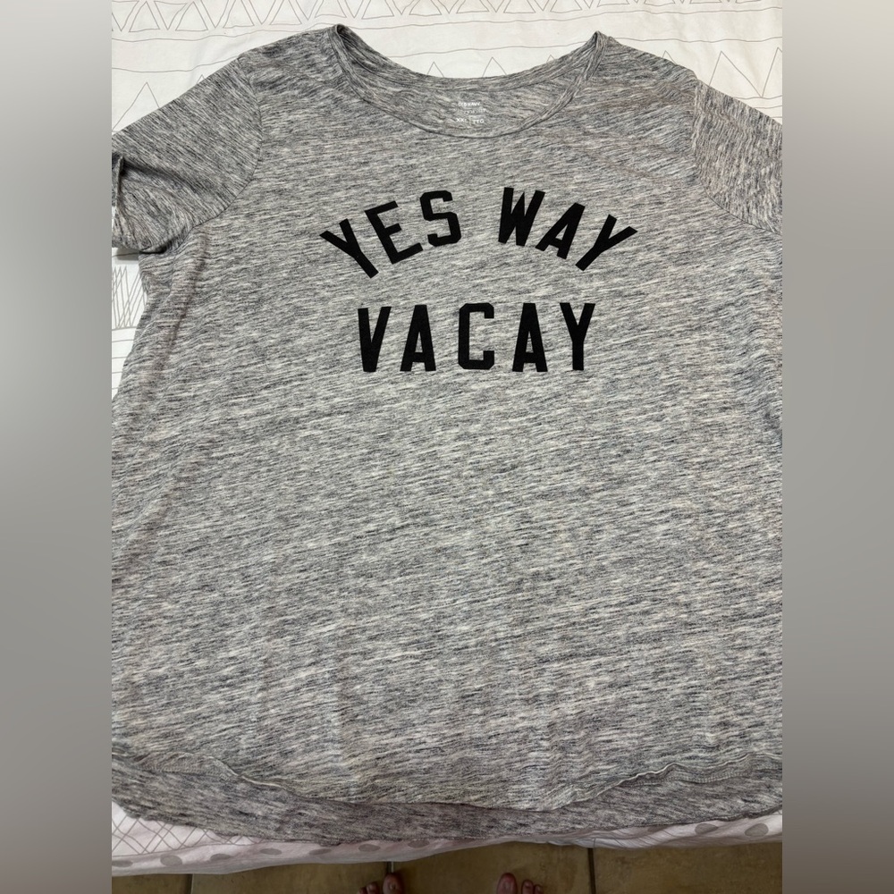 Old Navy Heather Gray Everyday T-Shirt